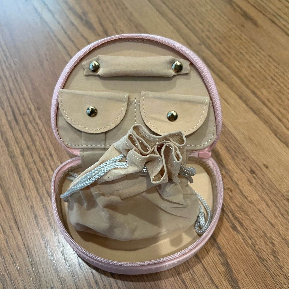 ROYCE NY leather jewelry case